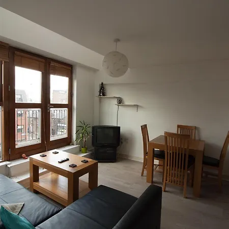 15 Hogans Sq Hogans Place Dublin 2 * Foxrock